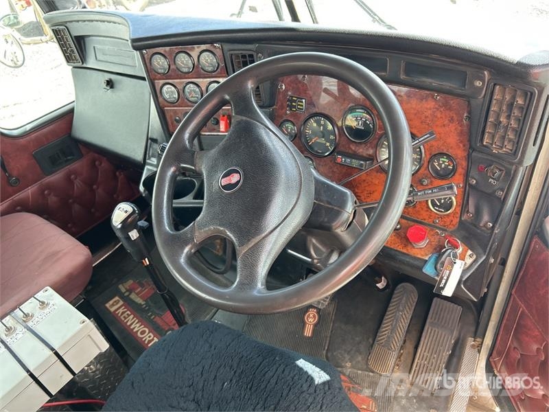Kenworth T401 6x4 T/A Day Cab Truck Tractor Cabezas tractoras