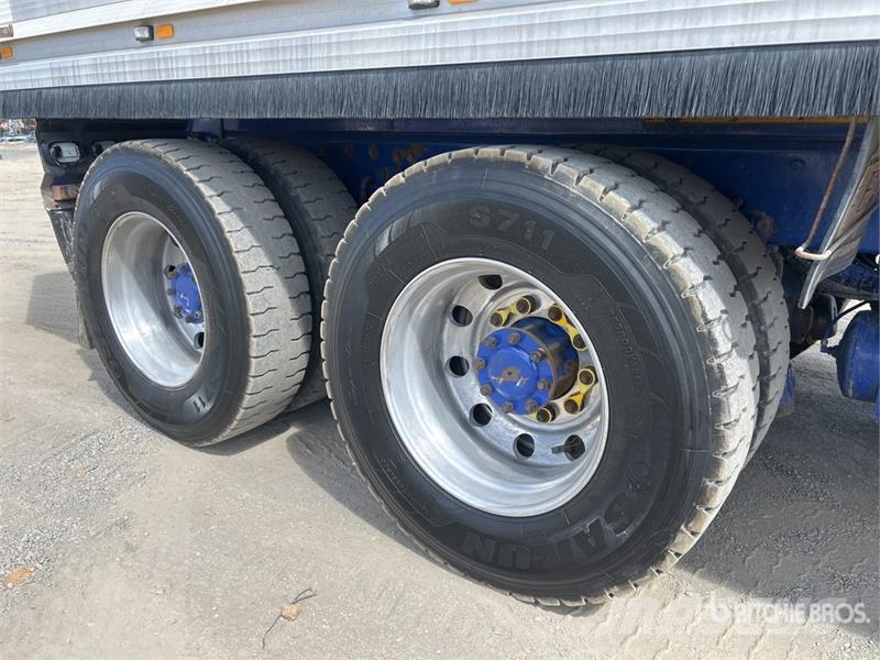 Kenworth T408SAR 6x4 T/A Dump Truck Autobasculanta