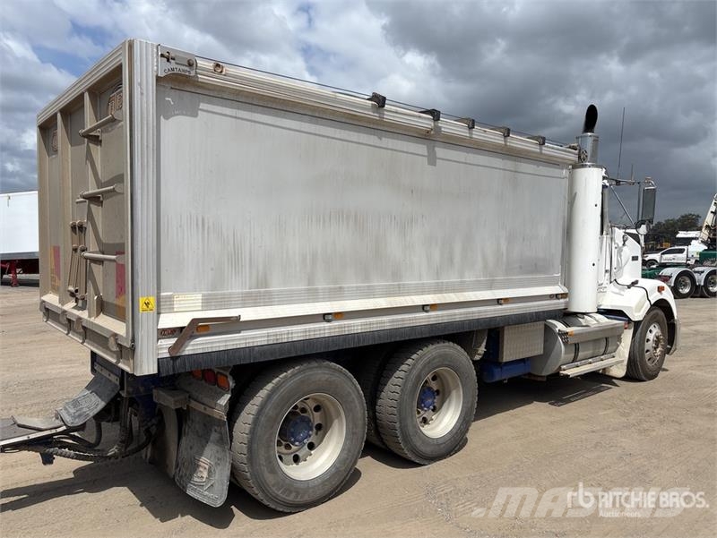 Kenworth T408SAR 6x4 T/A Dump Truck Грузовики-Самосвалы