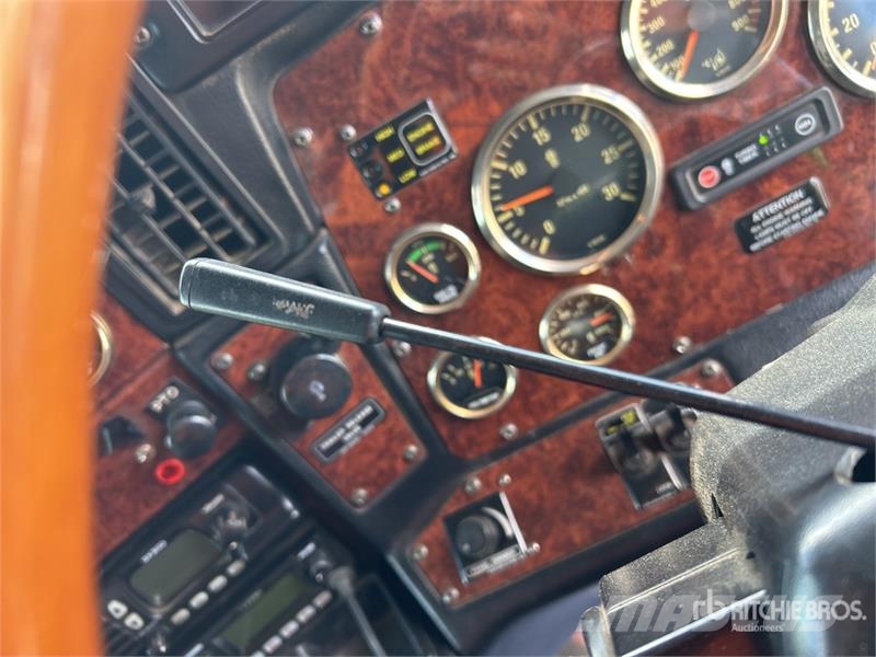Kenworth T408SAR 6x4 T/A Dump Truck Autobasculanta