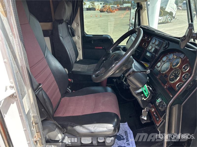 Kenworth T409 SAR 6x4 T/A Sleeper Truck Tractor Naudoti vilkikai