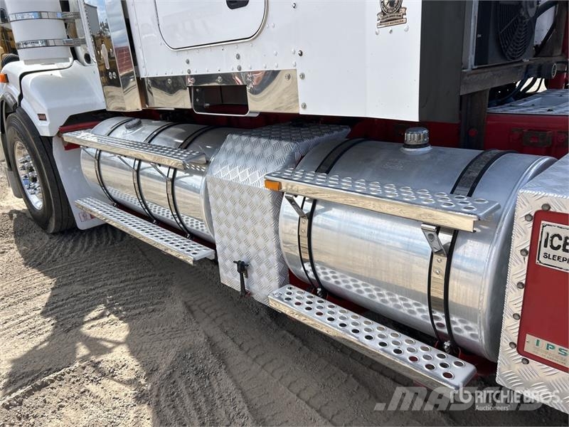Kenworth T409 SAR 6x4 T/A Sleeper Truck Tractor Naudoti vilkikai