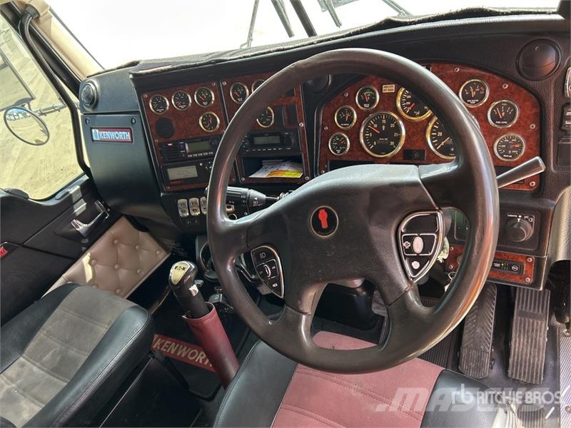 Kenworth T409 SAR 6x4 T/A Sleeper Truck Tractor Naudoti vilkikai
