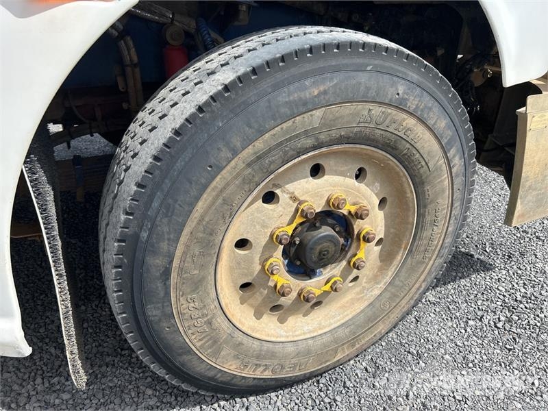 Kenworth T608 10000 L 6x4 Water Truck Kamioni za vodu