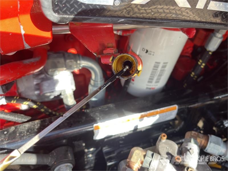 Kenworth T610 6x4 T/A Sleeper Truck Tractor Vetopöytäautot