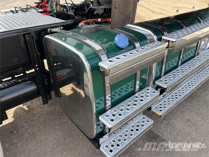 Kenworth T610 6x4 T/A Sleeper Truck Tractor Sadulveokid