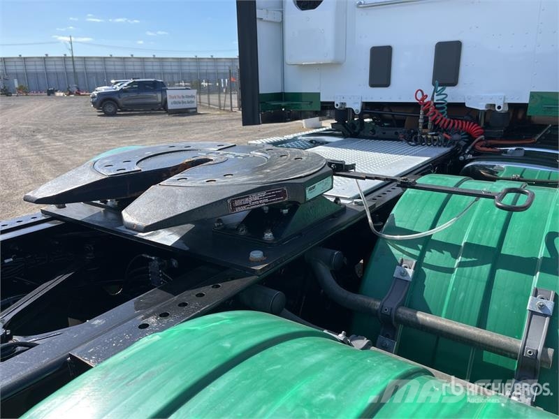 Kenworth T610 6x4 T/A Sleeper Truck Tractor Trækkere