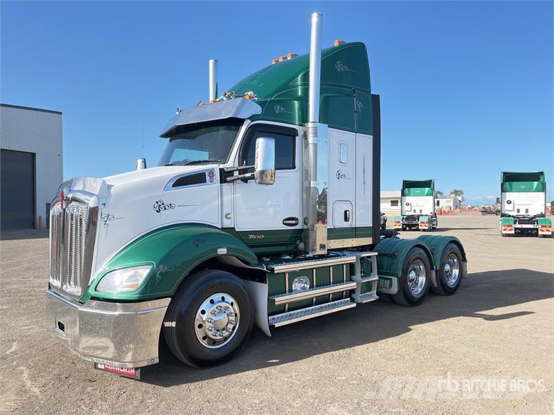 Kenworth T610 6x4 T/A Sleeper Truck Tractor Vetopöytäautot