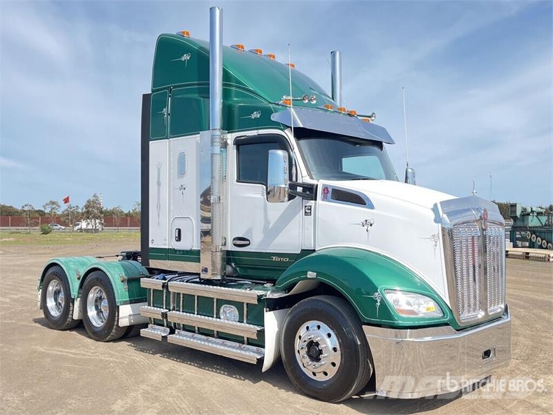 Kenworth T610 6x4 T/A Sleeper Truck Tractor Sadulveokid