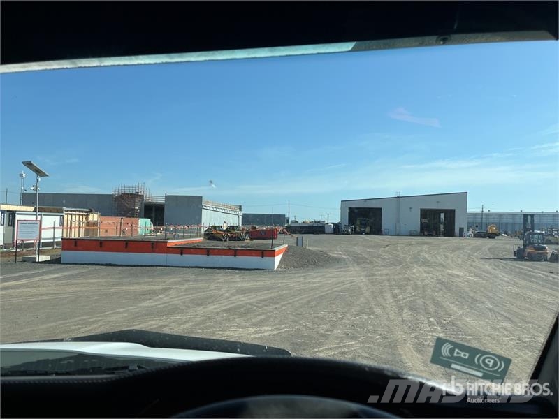 Kenworth T610 6x4 T/A Sleeper Truck Tractor Dragbilar