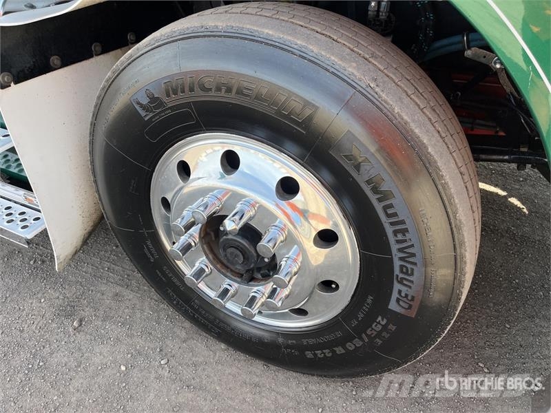 Kenworth T610 6x4 T/A Sleeper Truck Tractor Sadulveokid