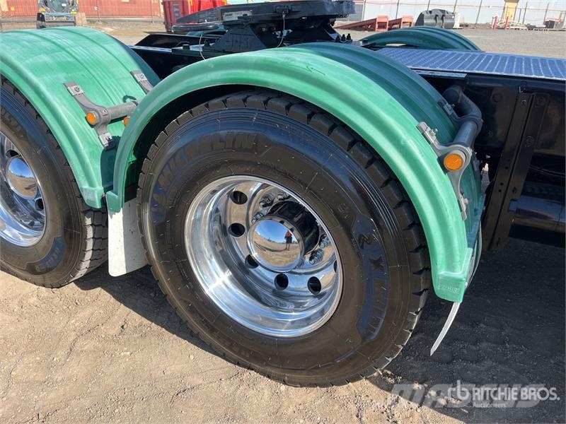 Kenworth T610 6x4 T/A Sleeper Truck Tractor Dragbilar