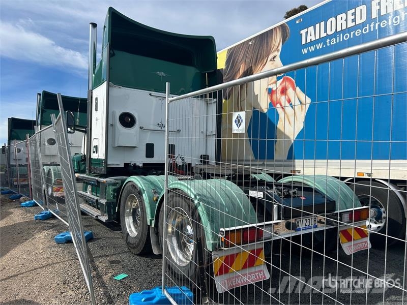 Kenworth T610 6x4 T/A Sleeper Truck Tractor Autotractoare