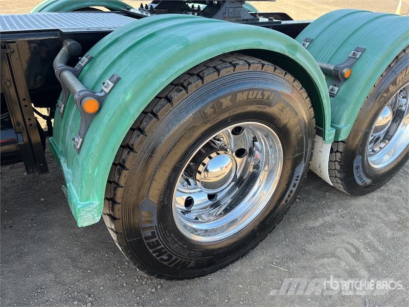 Kenworth T610 6x4 T/A Sleeper Truck Tractor Dragbilar