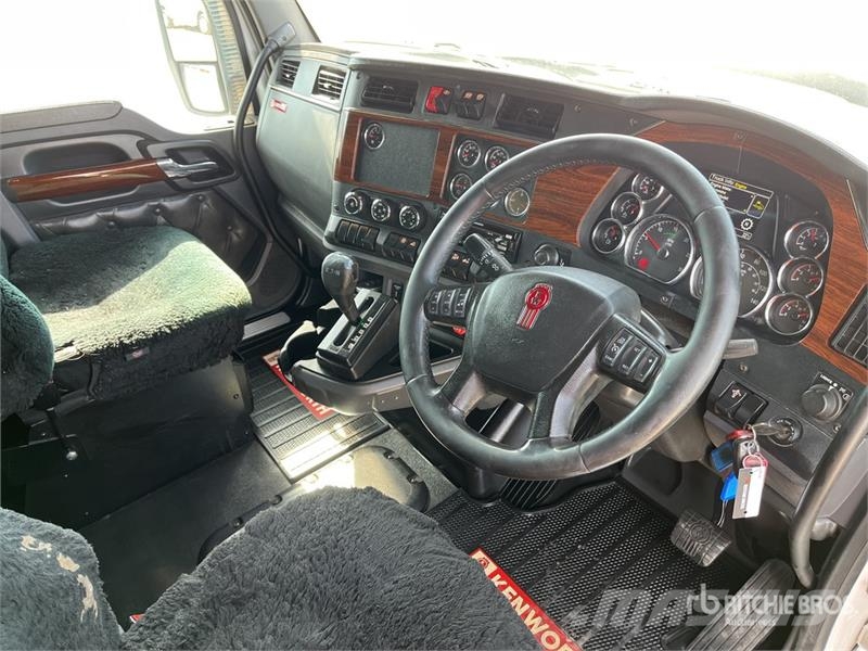 Kenworth T610 6x4 T/A Sleeper Truck Tractor Sadulveokid