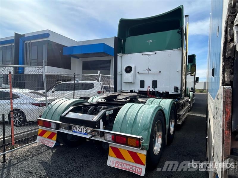 Kenworth T610 6x4 T/A Sleeper Truck Tractor Autotractoare