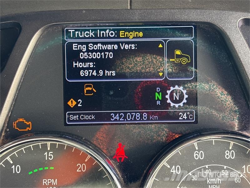 Kenworth T610SAR 6x4 T/A Sleeper Truck Tractor Влекачи