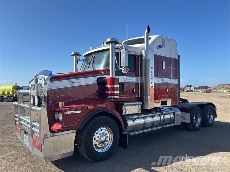 Kenworth T659 6x4 T/A Sleeper Truck Tractor Vilcēji