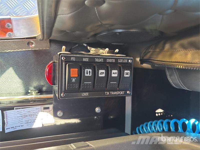 Kenworth T659 6x4 T/A Sleeper Truck Tractor Camiones tractor