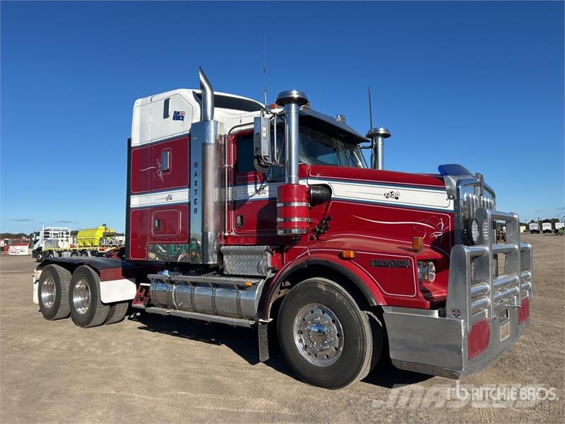 Kenworth T659 6x4 T/A Sleeper Truck Tractor Vilcēji