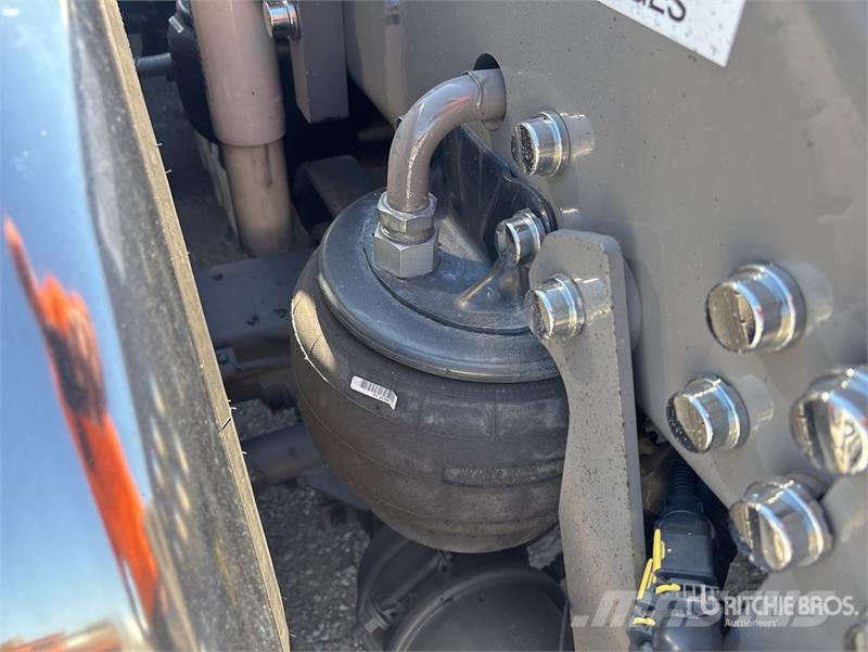 Kenworth T659 6x4 T/A Sleeper Truck Tractor Camiones tractor