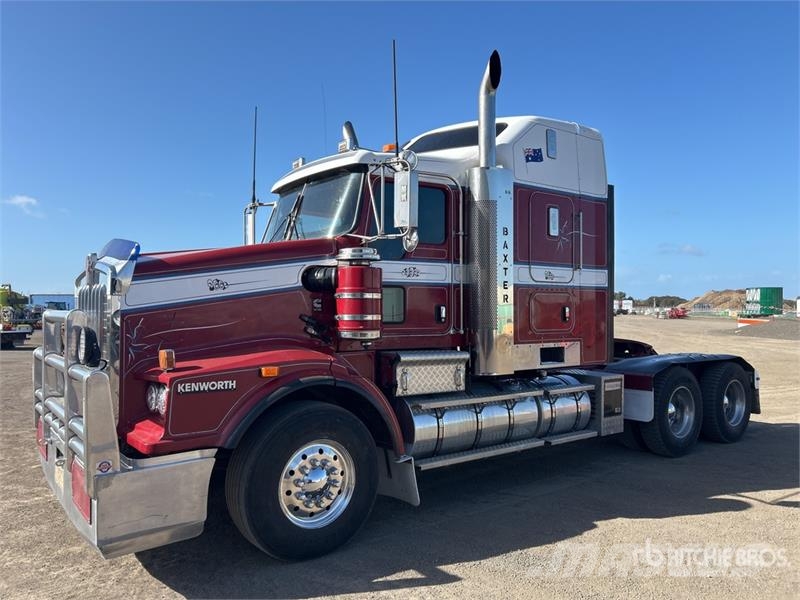Kenworth T659 6x4 T/A Sleeper Truck Tractor Vilcēji