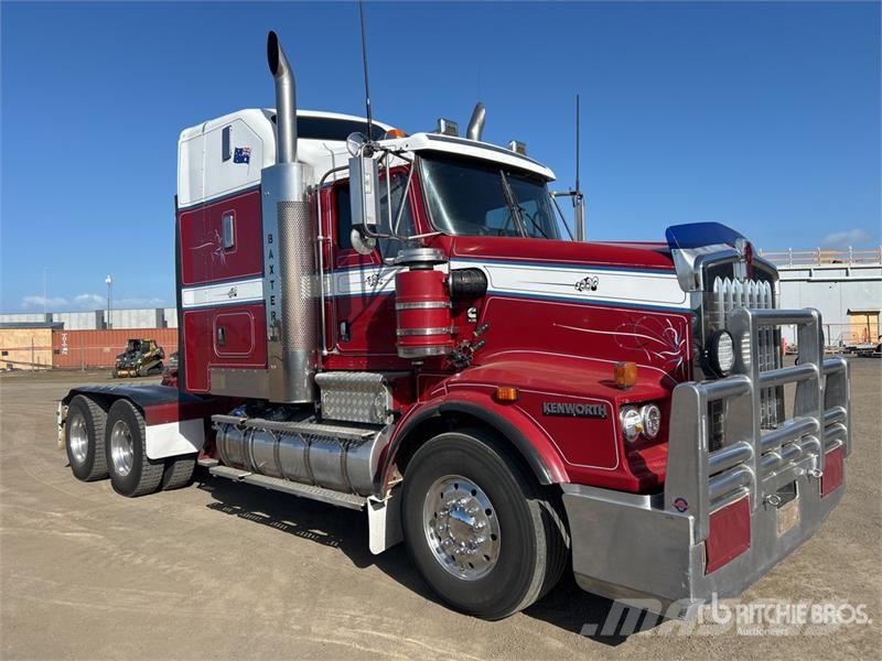 Kenworth T659 6x4 T/A Sleeper Truck Tractor Vilcēji