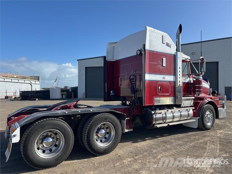Kenworth T659 6x4 T/A Sleeper Truck Tractor Vilcēji