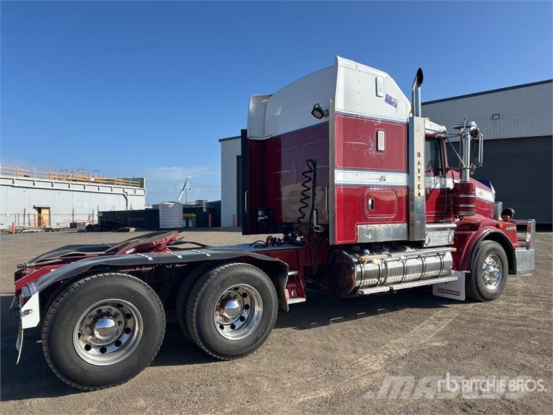 Kenworth T659 6x4 T/A Sleeper Truck Tractor Vilcēji