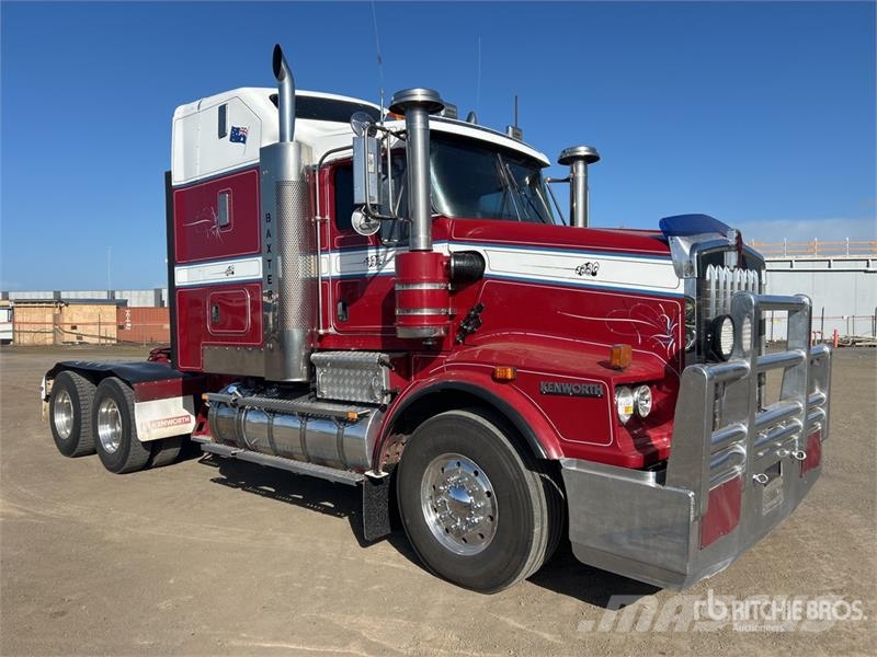 Kenworth T659 6x4 T/A Sleeper Truck Tractor Vilcēji