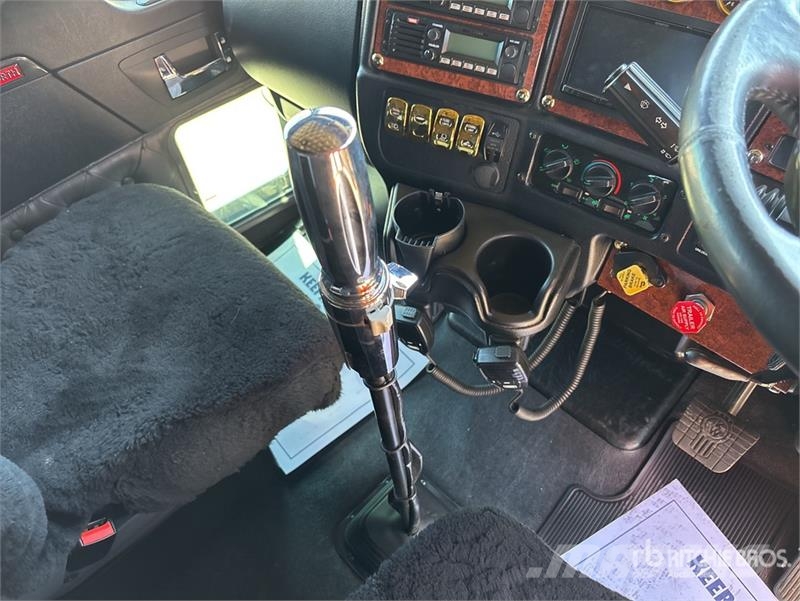 Kenworth T659 6x4 T/A Sleeper Truck Tractor Camiones tractor
