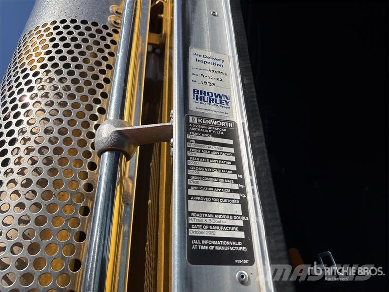 Kenworth T659 6x4 T/A Sleeper Truck Tractor Влекачи