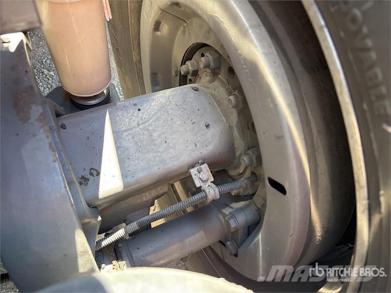 Kenworth T659 6x4 T/A Sleeper Truck Tractor Camiones tractor