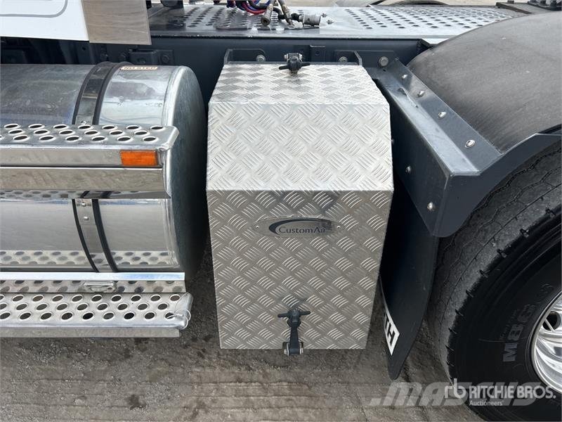 Kenworth T909 Çekiciler