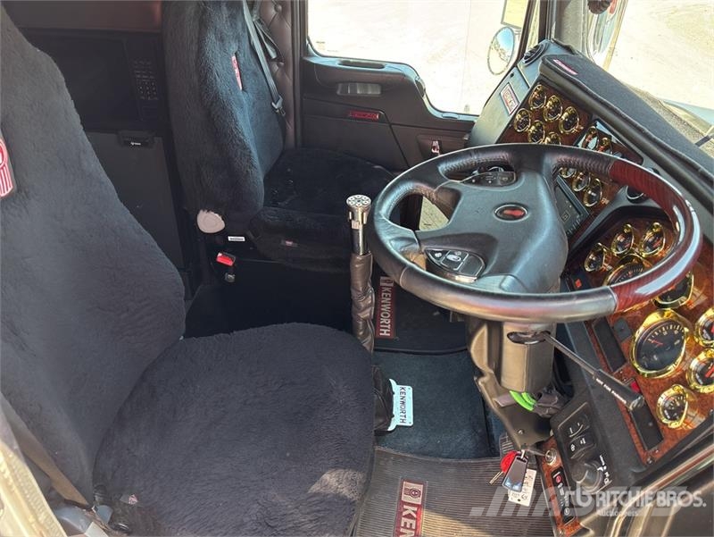 Kenworth T909 وحدات الجر