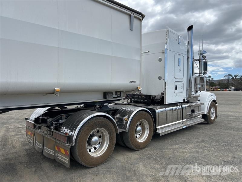 Kenworth T909 Sadulveokid