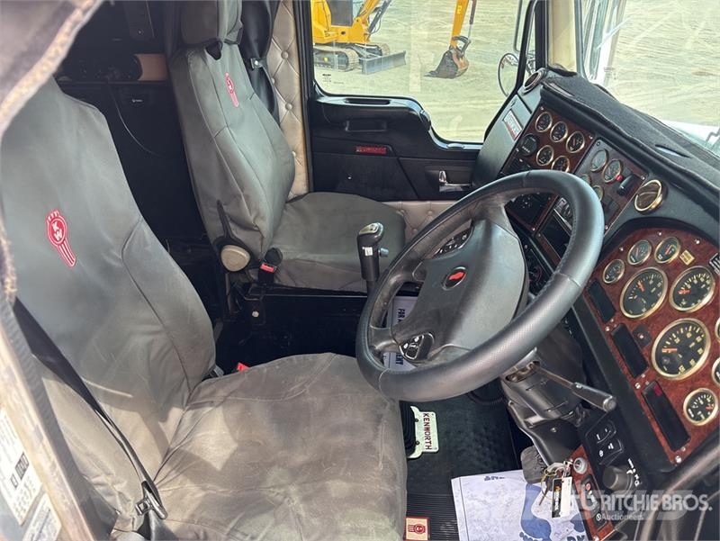 Kenworth T909 Trekkers