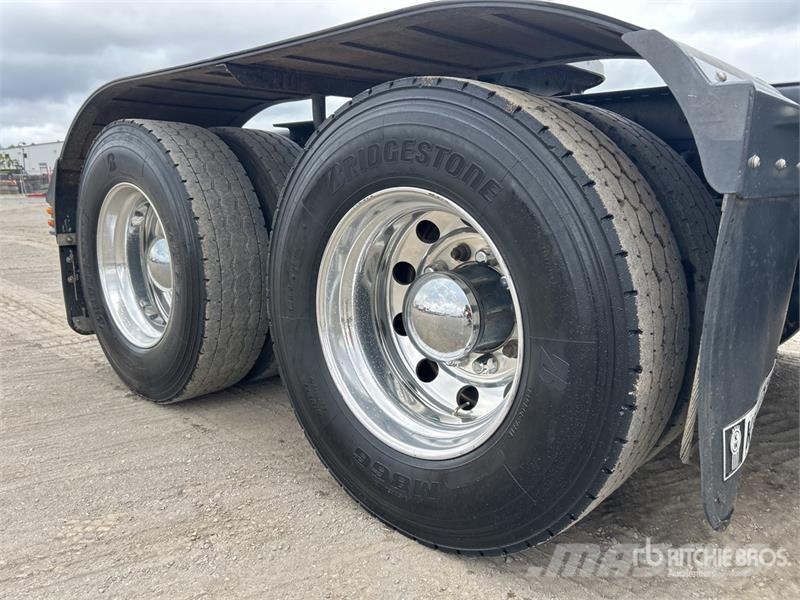 Kenworth T909 Çekiciler