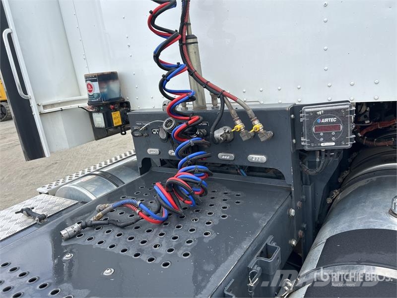 Kenworth T909 Çekiciler