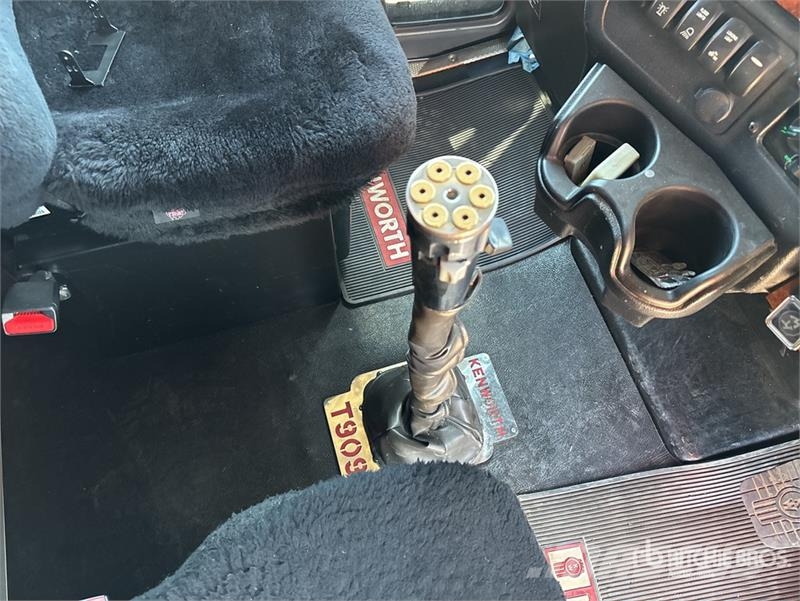 Kenworth T909 وحدات الجر
