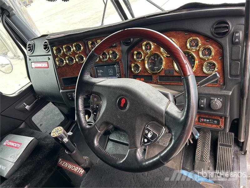 Kenworth T909 Sadulveokid