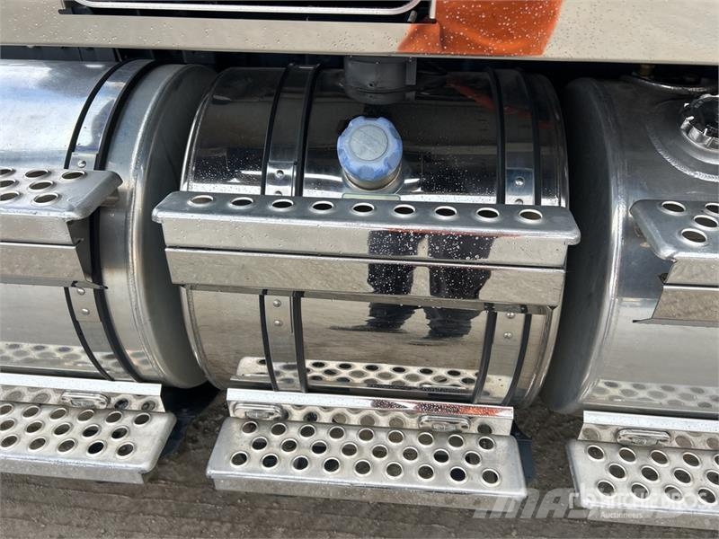 Kenworth T909 Çekiciler