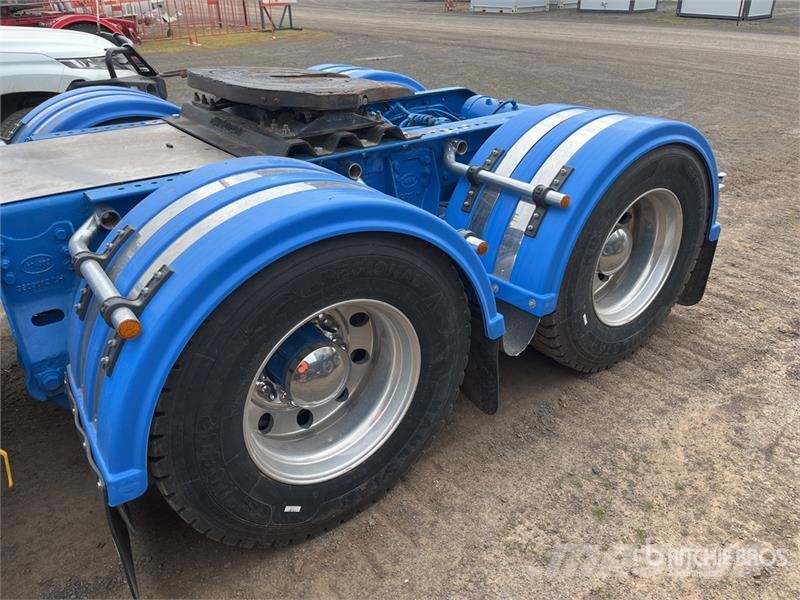 Kenworth T909 6x4 T/A Day Cab Truck Tractor Naudoti vilkikai