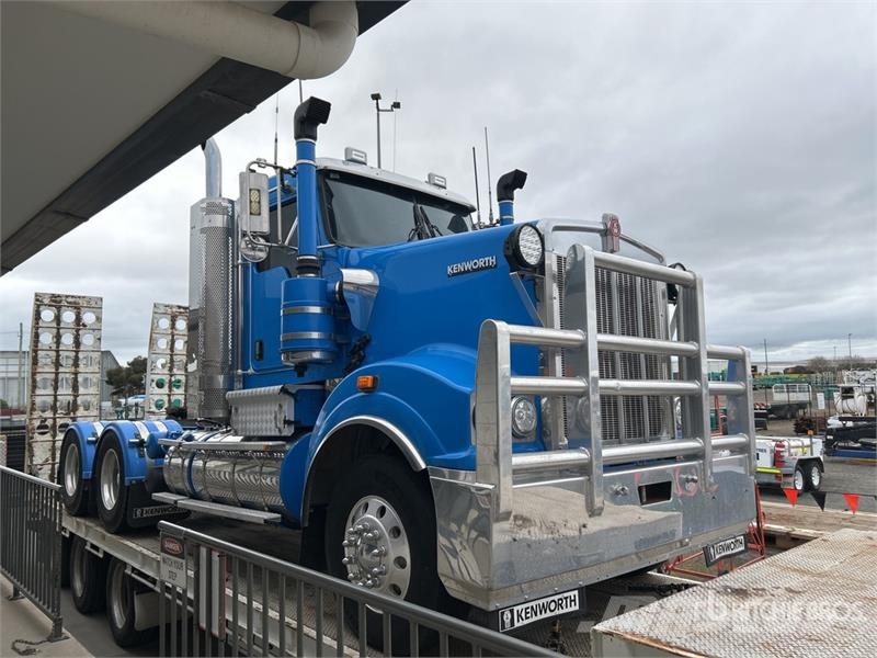 Kenworth T909 T/A Day Cab Truck Tractor Влекачи