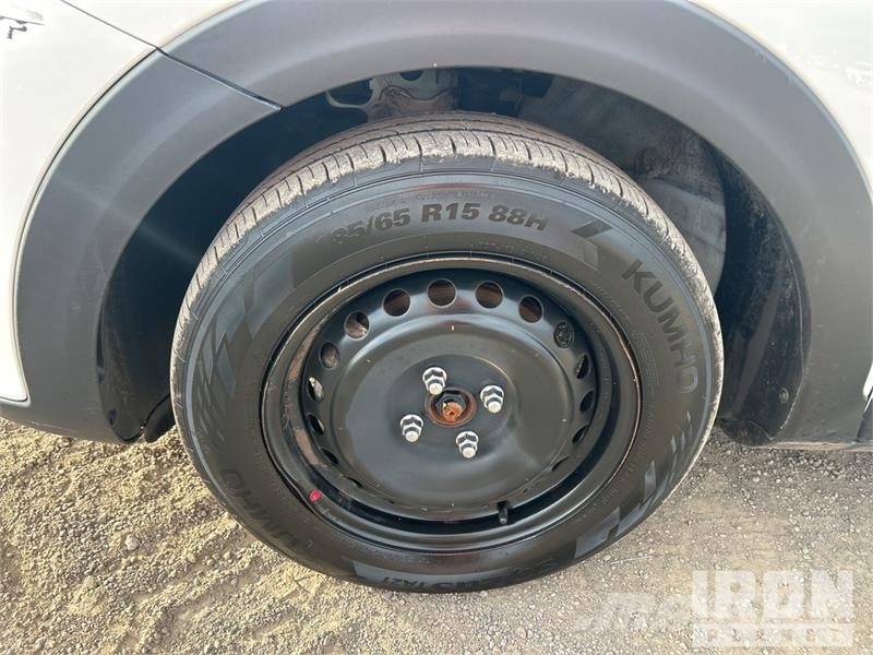 Kia Stonic Automobile 汽车