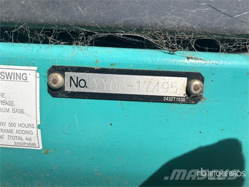 Kobelco SK135SR-2 Tracked Excavator Roomikekskavaatorid