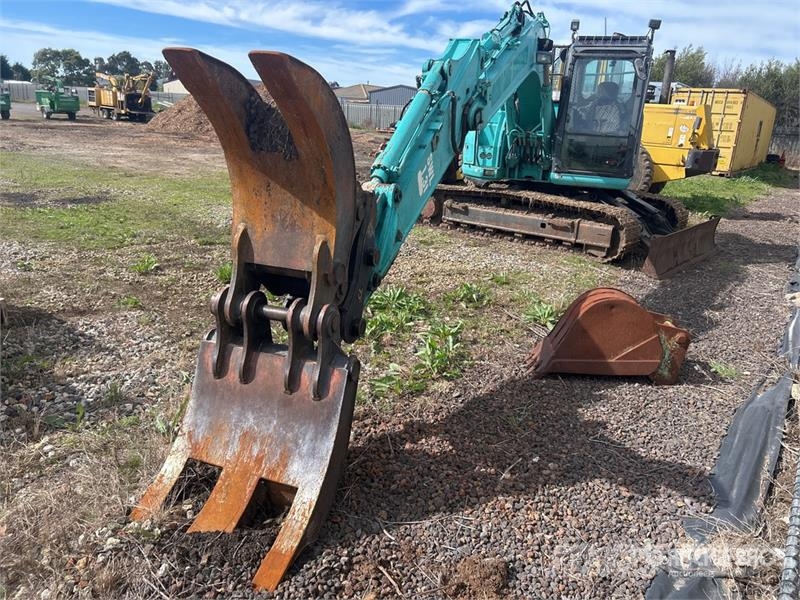 Kobelco SK135SR-2 Tracked Excavator Roomikekskavaatorid