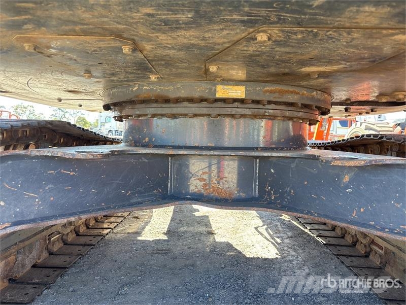 Kobelco SK135SR-7 Tracked Excavator Crawler excavators