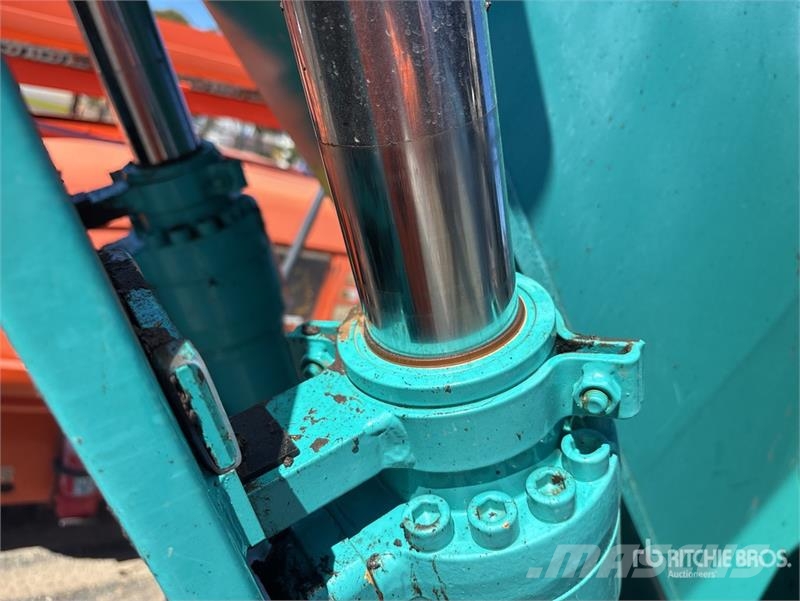 Kobelco SK135SR-7 Tracked Excavator Crawler excavators