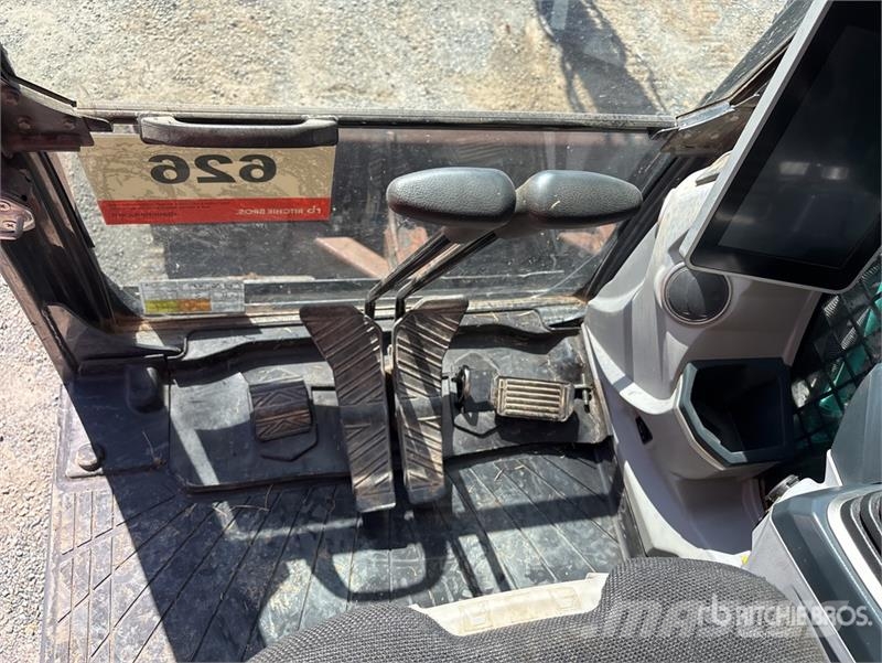 Kobelco SK135SR-7 Tracked Excavator Crawler excavators